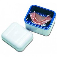 Контейнер для хранения и замачивания зубных протезов Curaprox BDC 110