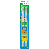 Набор зубных щёток Oral-B Maxi Clean Medium 2 шт.